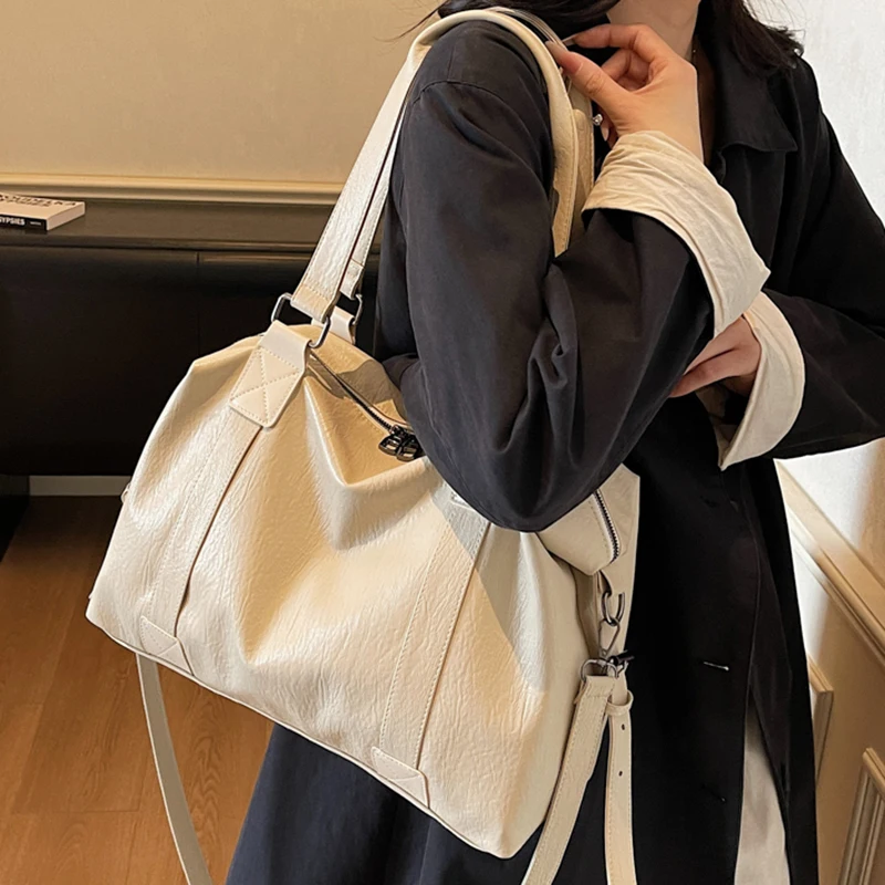 特大ダッフルバッグソフト PU レザー大容量黒ショルダークロスボディバッグ旅行ショッピング女性の高級ハンドバッグ