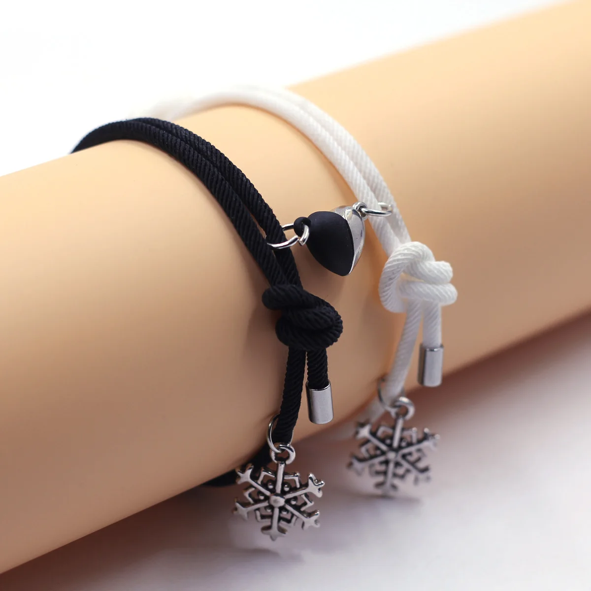 

6Pairs Couple Bracelets Snowflake Charms Heart Magnetic Clasp Festival Souvenir Gift for Girl Boy Friends Bestie Wholesale