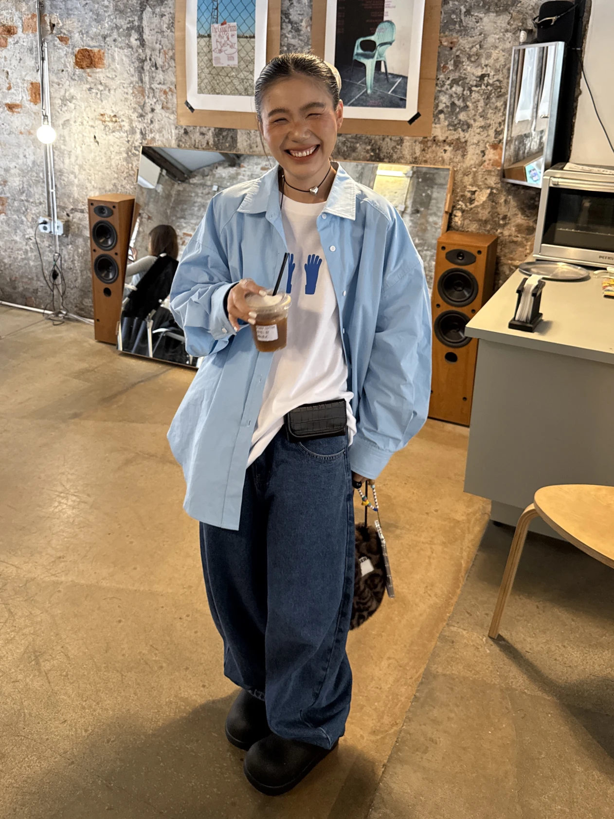 

Свободная синяя рубашка с длинным рукавом в стиле бойфренд, весенний модный дизайн, верхняя одежда, скрывающая недостатки фигуры, с эффектом похудения