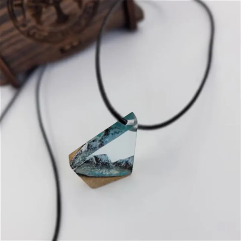 Charm Snow mountain Necklace Men Jewelry Handmade Wood Resin Necklace Pendants Long Rope Wooden Necklace For Women Fashion Gifts