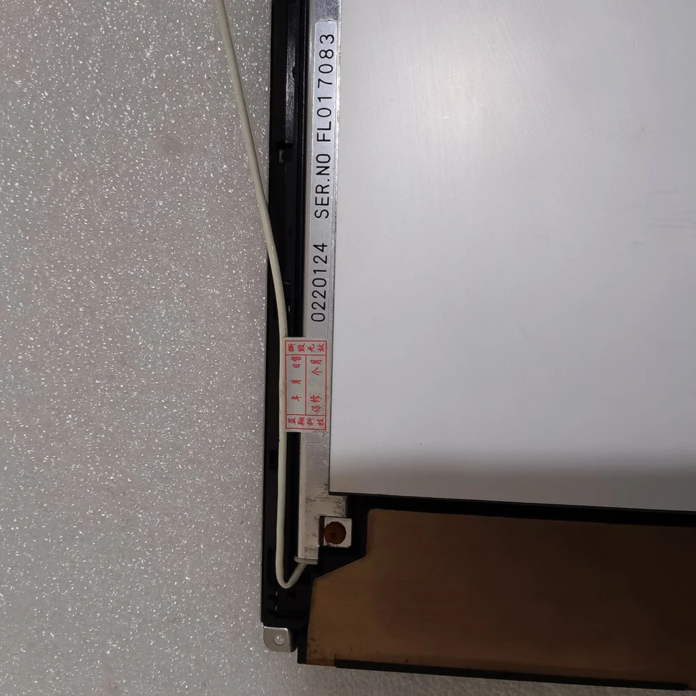 Display LCD LTM08C015K