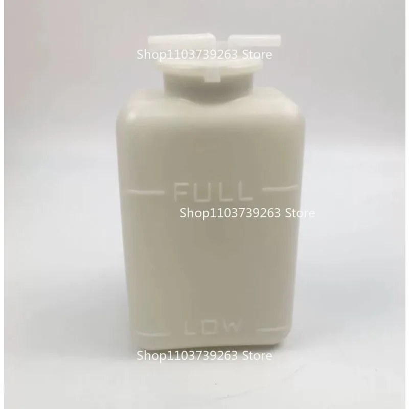 Suitable for Kubota U15/17 Micro-excavator Auxiliary Water Tanks and Excavator Auxiliary Water Bottles