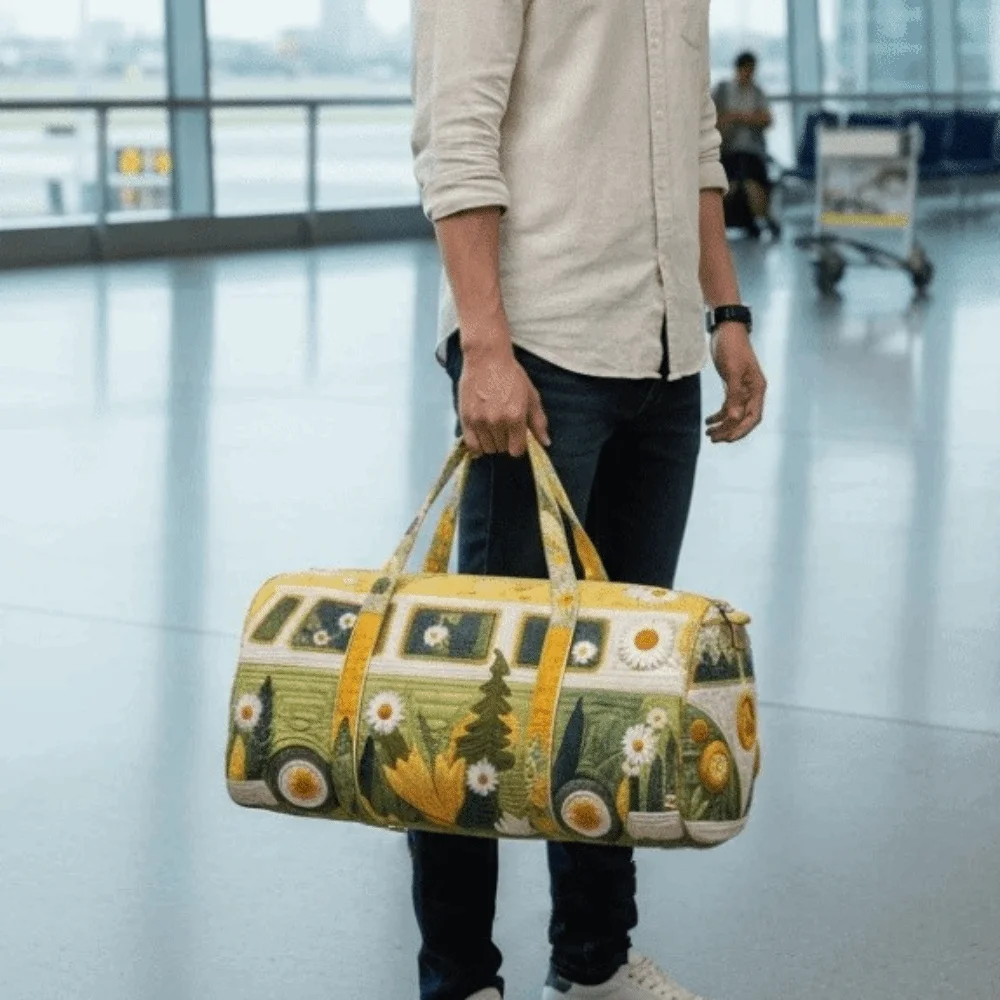 

Large Capacity Bus Printed Travel Duffle Retro Flat Print Soft Material Travel Handbag Durable Zipper Bus Shape