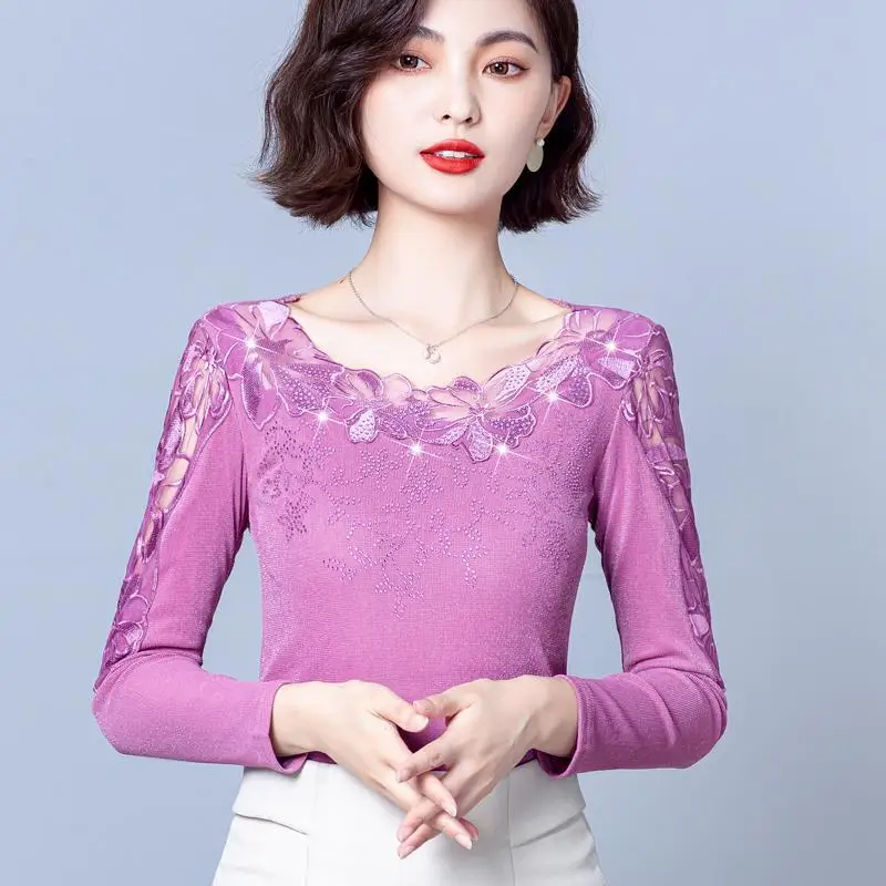 

Women Elegant Inner Layer Long Sleeve Rhinestone Lace Top Autumn Winter Fleece Lined Thickened Tee Shirt New Style Base Wear