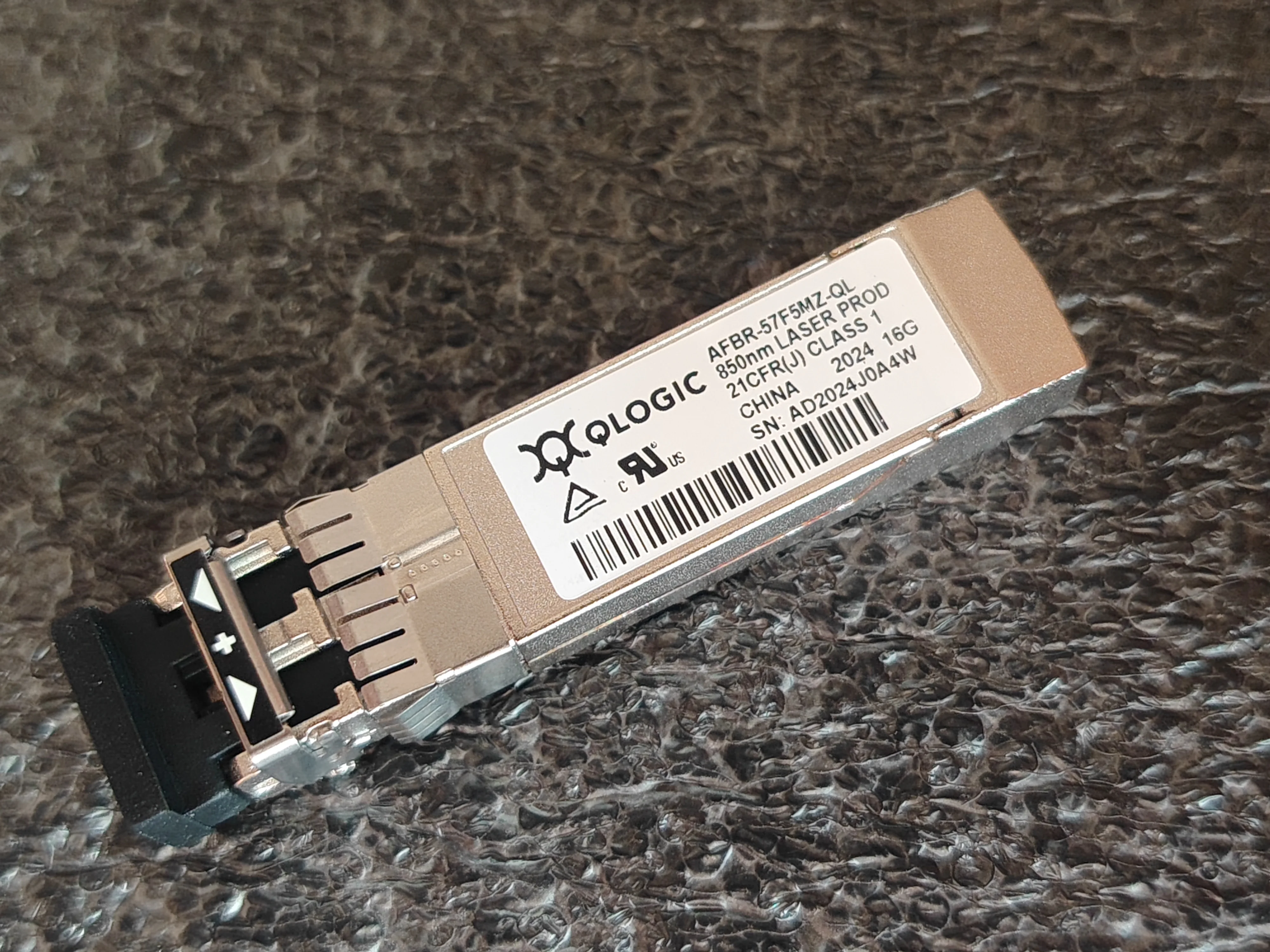 

AFBR-57F5MZ-QL Qlogic Sfp 16g Optical Switch For Qle2670 Qle2672 Qle2690 Qle2692 HBA/Qlogic 16gb Transceiver/Port Module Qlogic