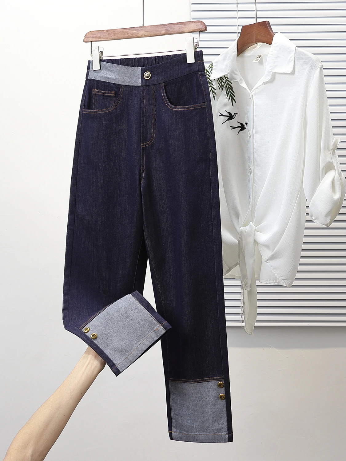 

Весна 2026, прямые джинсы с высокой талией, девять зубьев, эластичные женские джинсы больших размеров, повседневные утягивающие длинные брюки, повседневные хлопковые полиэтиленовые...