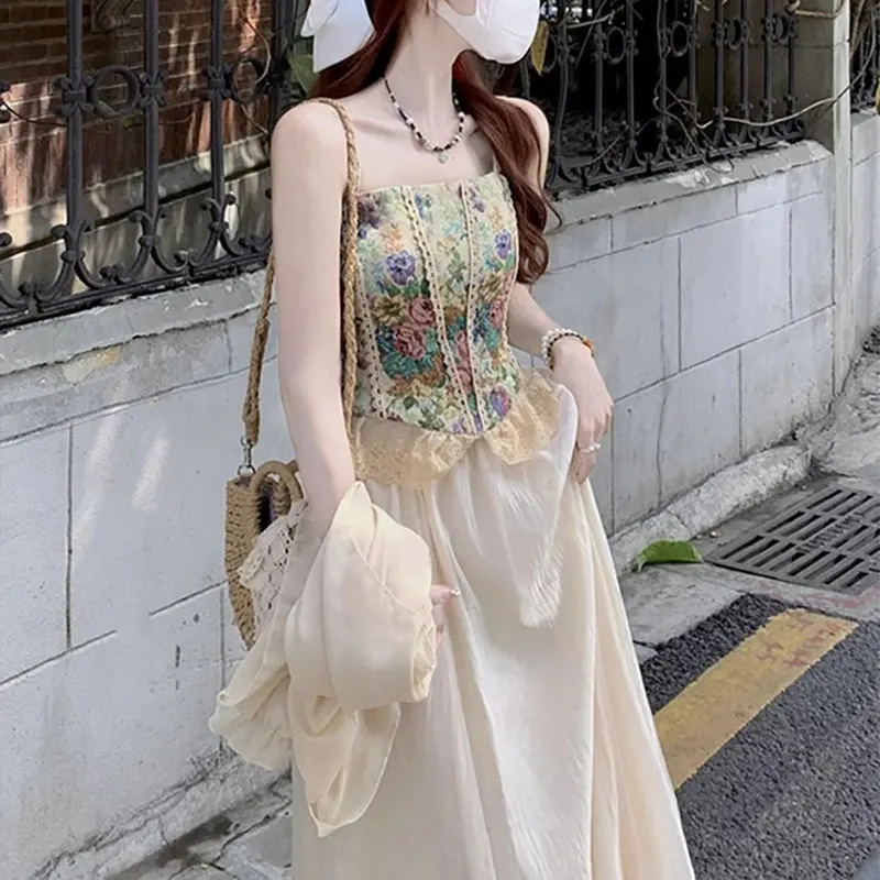 2024 Summer Elegant Fashion Harajuku Slim Fit Female Clothes Loose Casual All Match Floral Vest Retro Skirts French Three-piece