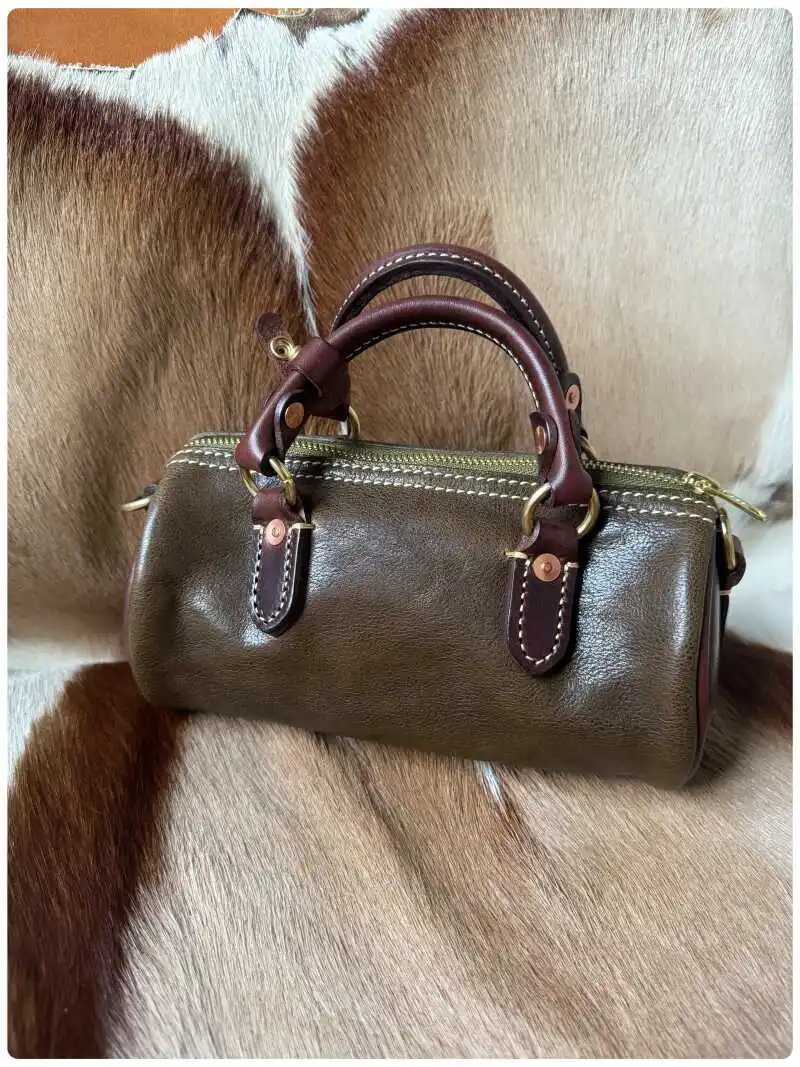Lässige Outdoor-Handtasche für den Alltag, luxuriöse handgefertigte Damenhandtasche aus pflanzlich gegerbtem Rindsleder, modische Designer-Umhängetasche aus echtem Leder für Damen. – Detail 8