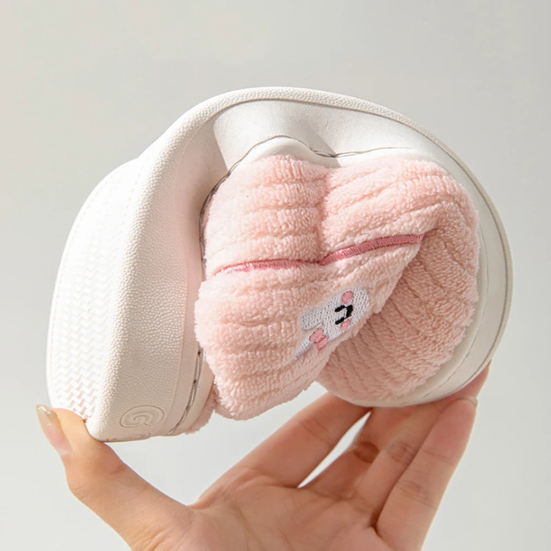 الكرتون نعال من القطن المرأة الدافئة زوجين المنزل استخدام سميكة القاع المنزل دواسة الشعور نِعال من الفراء الرجال الشتاء عدم الانزلاق الأحذية