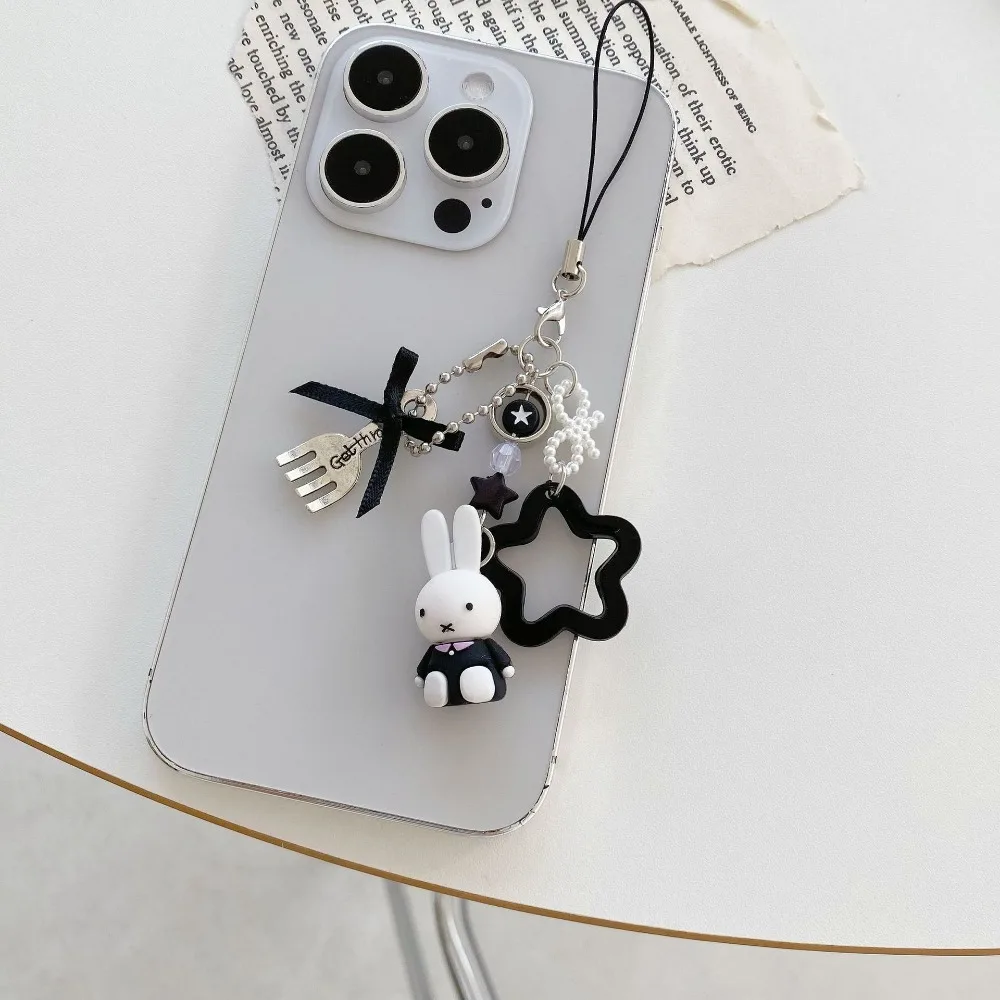 만화 미피 토끼 키체인 귀여운 레트로 가방 걸이 체인 펑크 스타일 별 장식 개인화된 창의적인 다용도 작은 선물