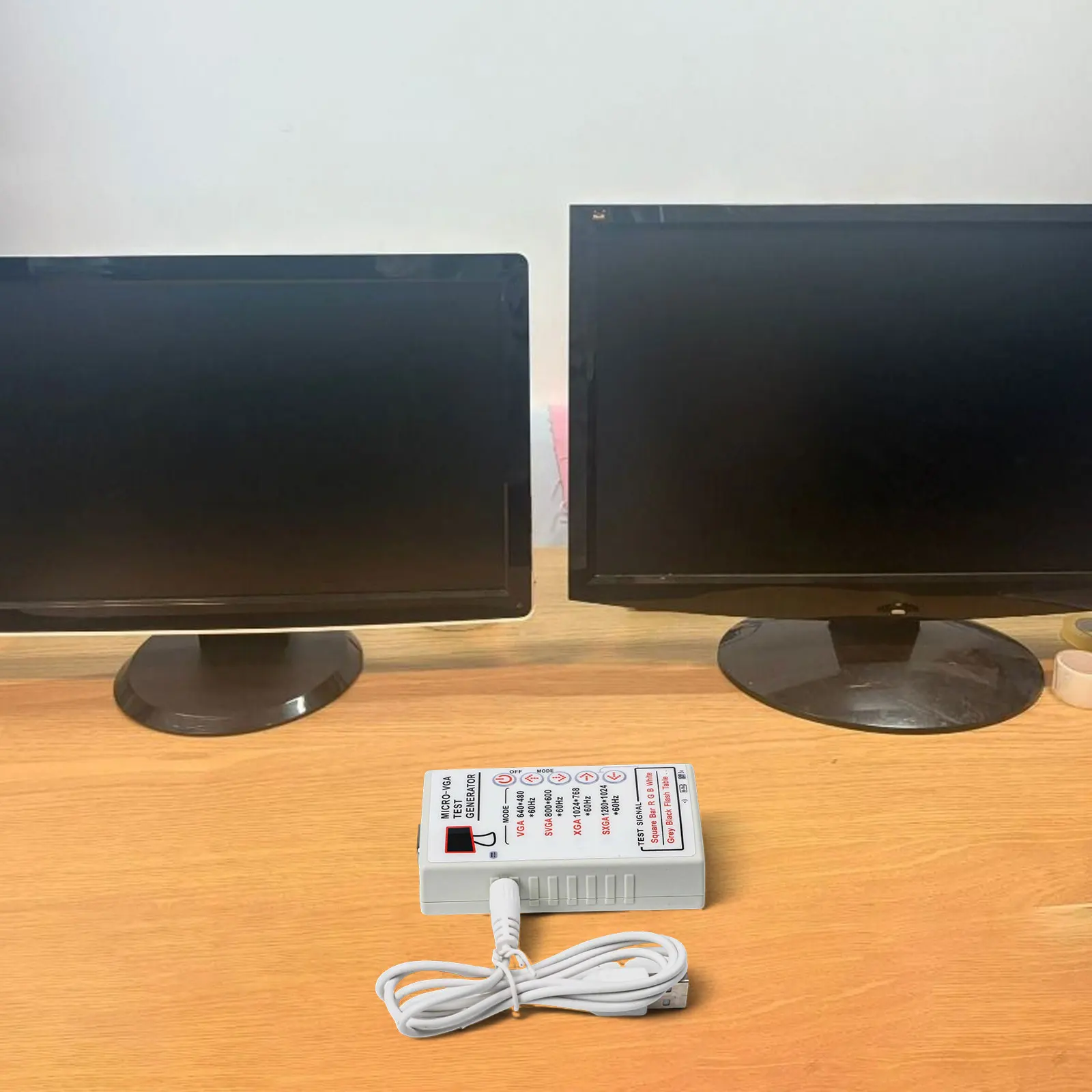 

Portable For VGA Signal Generator for Display Diagnostic Testing Supports SFor VGA XGA Resolutions with 15 Pin Output