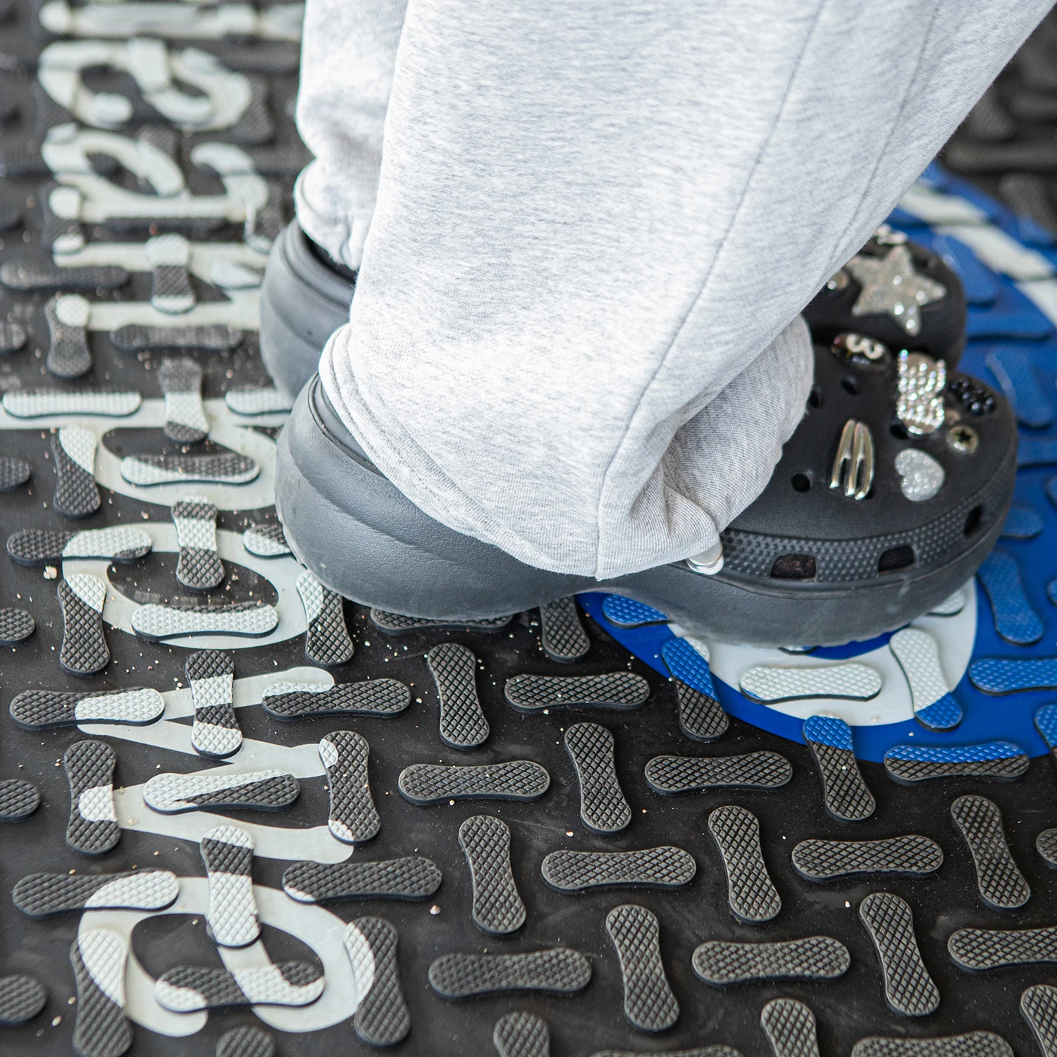

2025Custom Logo Rubber Mat Safety Care Anti Fatigue Rubber Floor Mats for Office Workshop