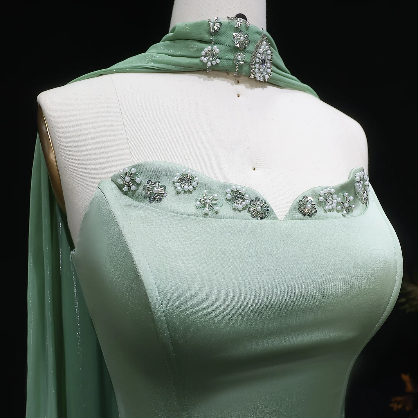 Sharon Said Arabisches Champagner-Perlen-Perlenbesetztes A-Linien-Abendkleid Schulterfrei mit Schal Damen Hochzeitsfeierkleid SS627 Maßanfertigung – Detail 10