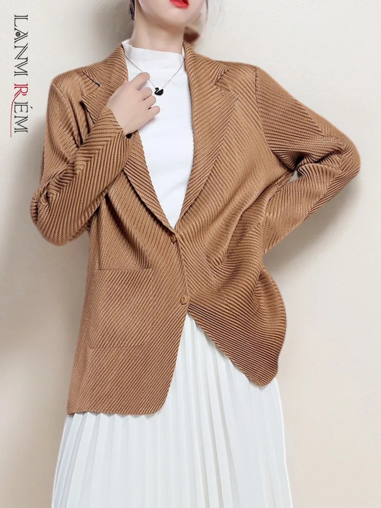 LANMREM Pleated Blazer Coat For Women Notched Collar Long Sleeves Single Breasted Chic Coats Office Lady 2025 Spring New 2DB1476