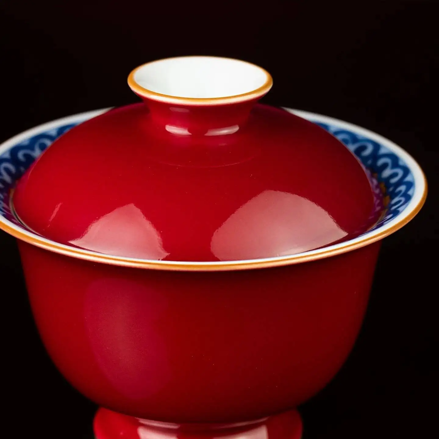 Xunzhen Tang High-Temerature Ruby Hand-Painted Blue White Alum Red Gold Silver Inlaying Ceramic Tea Set With Lid Bowl And