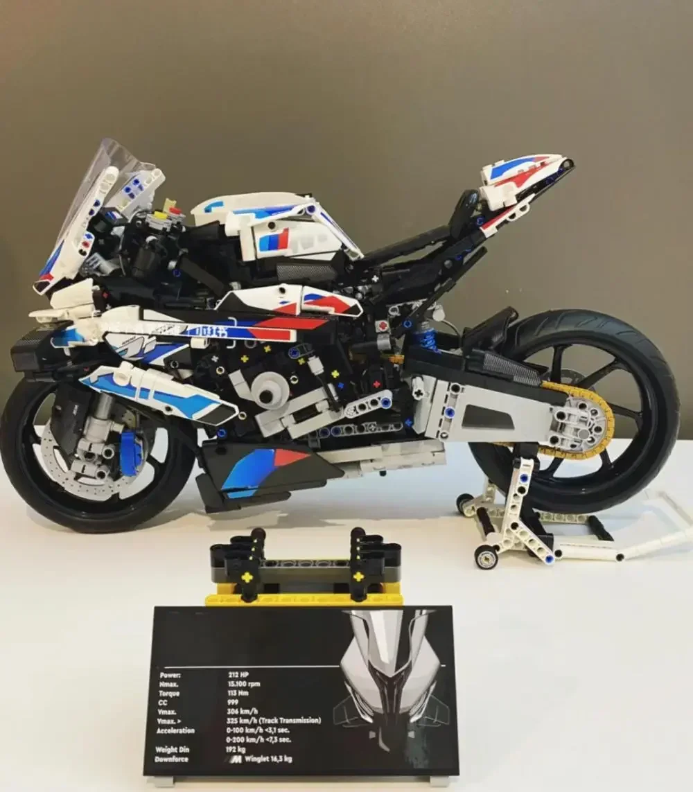 1920pcs การวิเคราะห์รถจักรยานยนต์ moc M1000RR รุ่นรถแข่งรถ 42130 Building Block มอเตอร์ไซด์อิฐของเล่นสําหรับแฟนของขวัญ