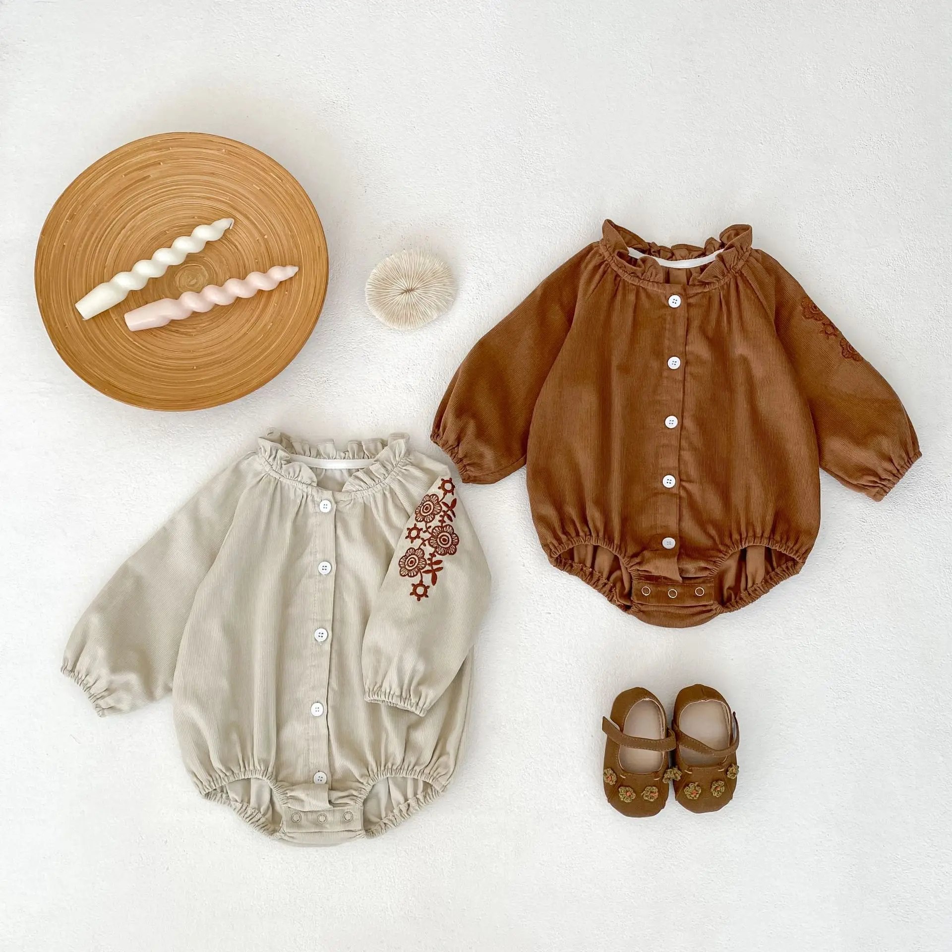

2025 Autumn New Baby Girl Long Sleeve Corduroy Bodysuit Solid Infant Toddler Flower Embroidery Jumpsuit Newborn Clothes 0-24M
