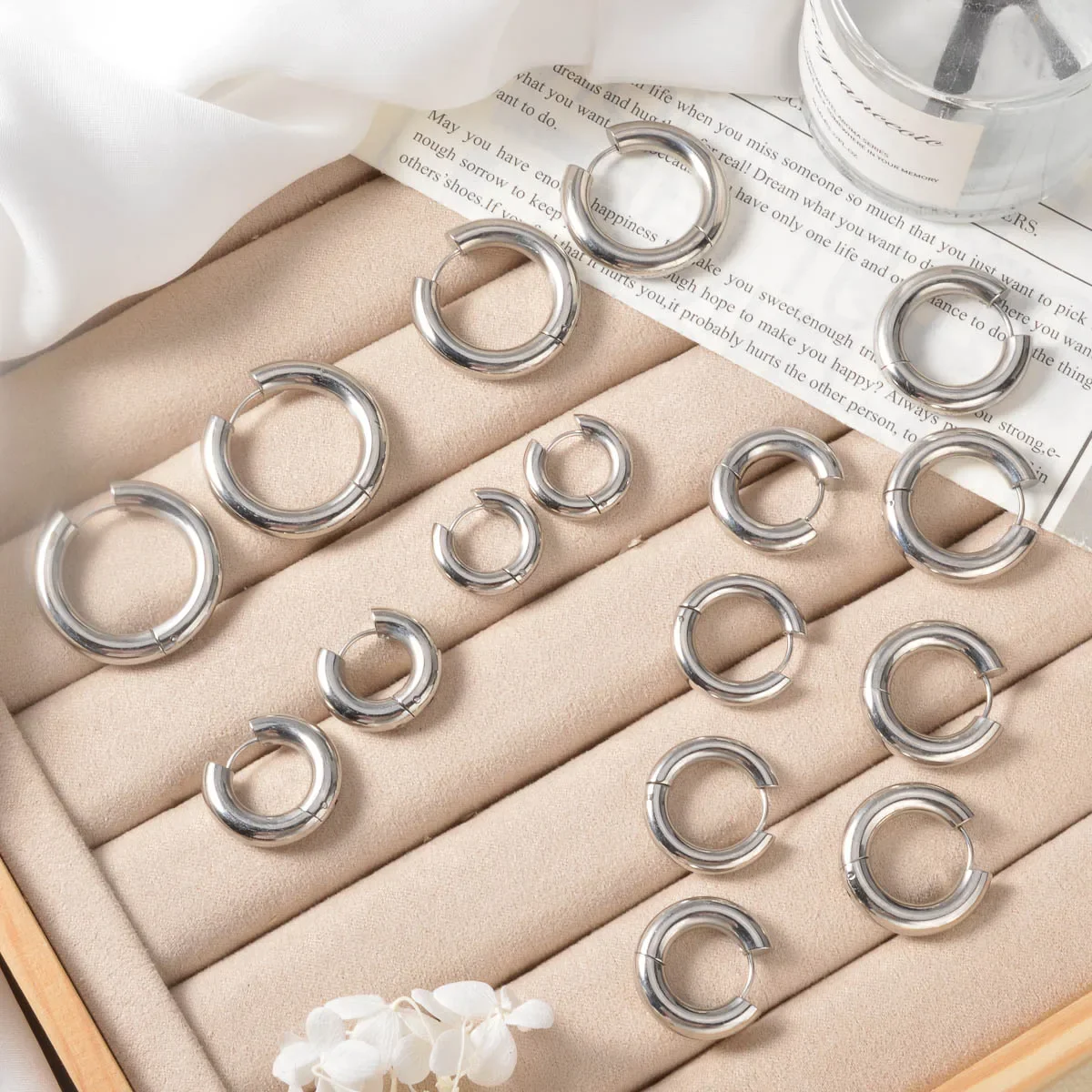 Small Hoop Earrings Stainless Steel Circle Round Huggie Hoop Earrings for Women Men Ear Ring Ear Bone Buckle Jewelry Gift