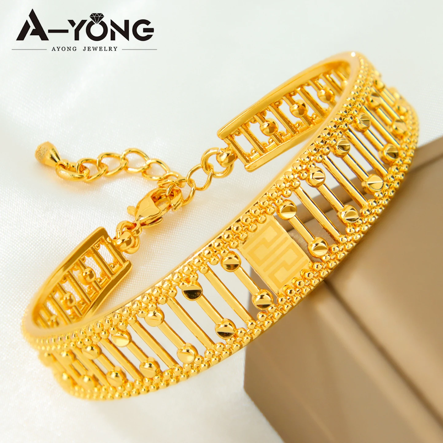 Dubai Mode Zirkonia Schmuckset 21k Vergoldet Monaco Mode Hip-Hop Offene Armreifen Ring Arabische Damen Event Party Schmuckstücke – Detail 4
