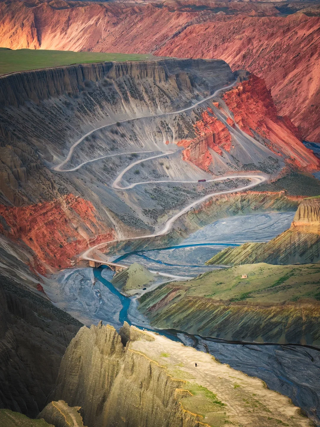 

Android13 Radio Receiver For Land Rover Range Rover Evoque LRX L538 2011-2018 GPS Auto Audio Stereo Music Video Player Head Unit