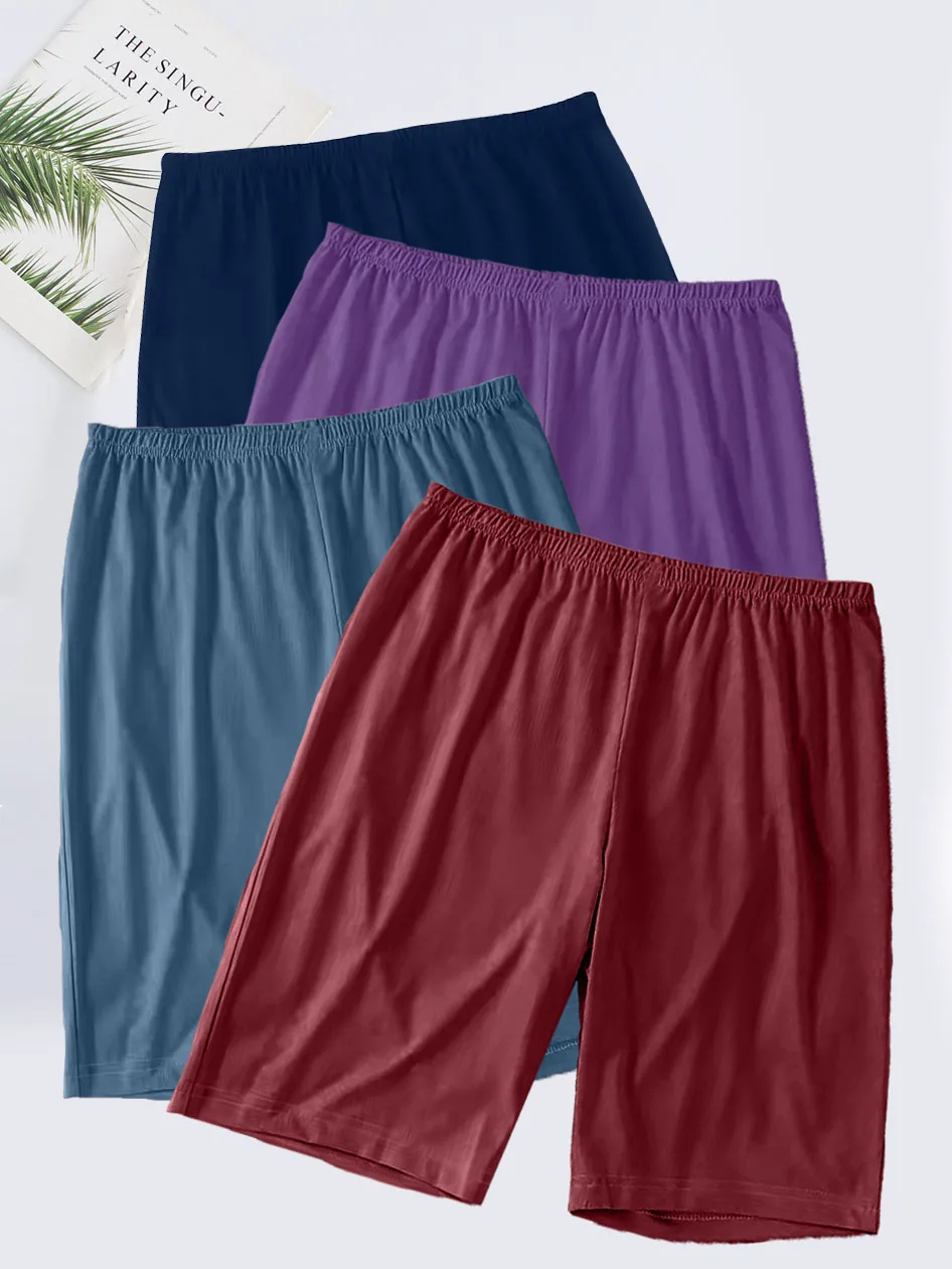 

Женская укороченная пижама больших размеров из трех частей.