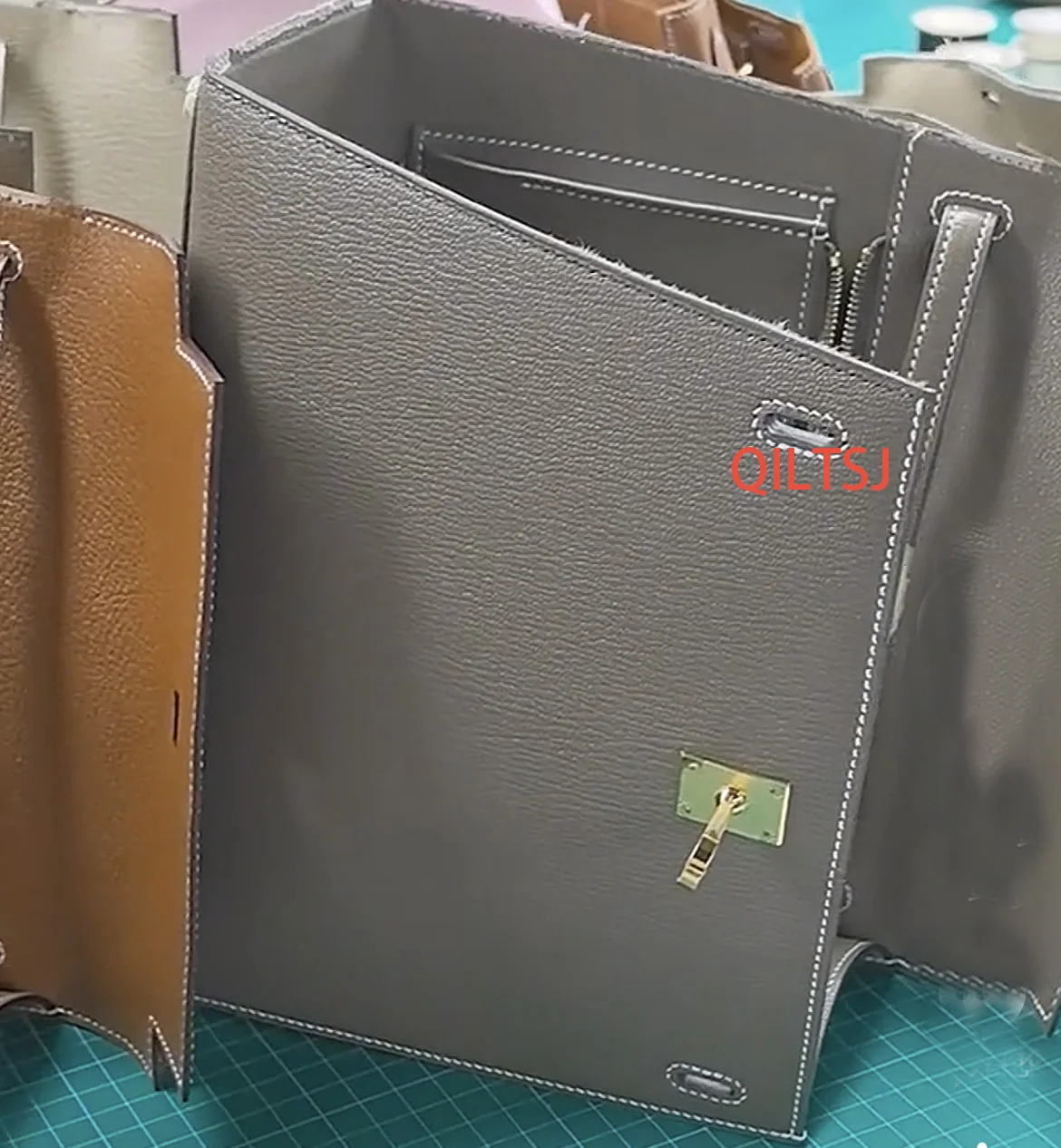 حقيبة يد من جلد البقر الأصلي للنساء ذات سعة كبيرة حقيبة يد عصرية محمولة للسيدات من جلد توغو عمل يدوي شخصي