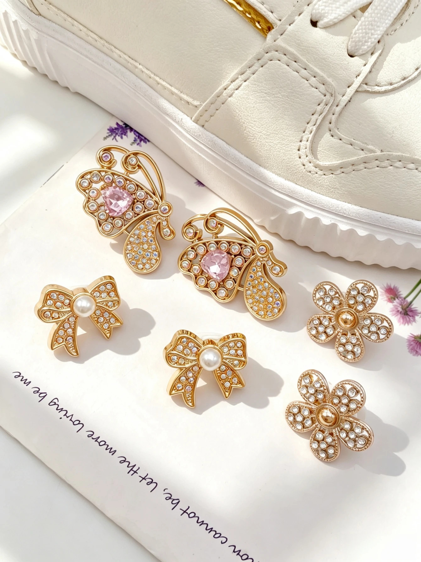 6-piece shoe decoration DIY casual shoe decoration - An interesting and versatile way to personalize your footwear
