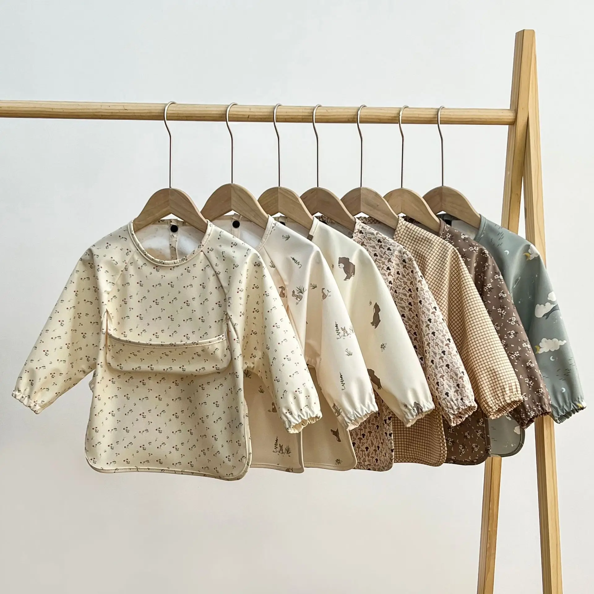 Babero de manga larga para bebé y niño pequeño, bufanda impermeable, delantal de alimentación con bolsillo, paño para eructar, Bandana