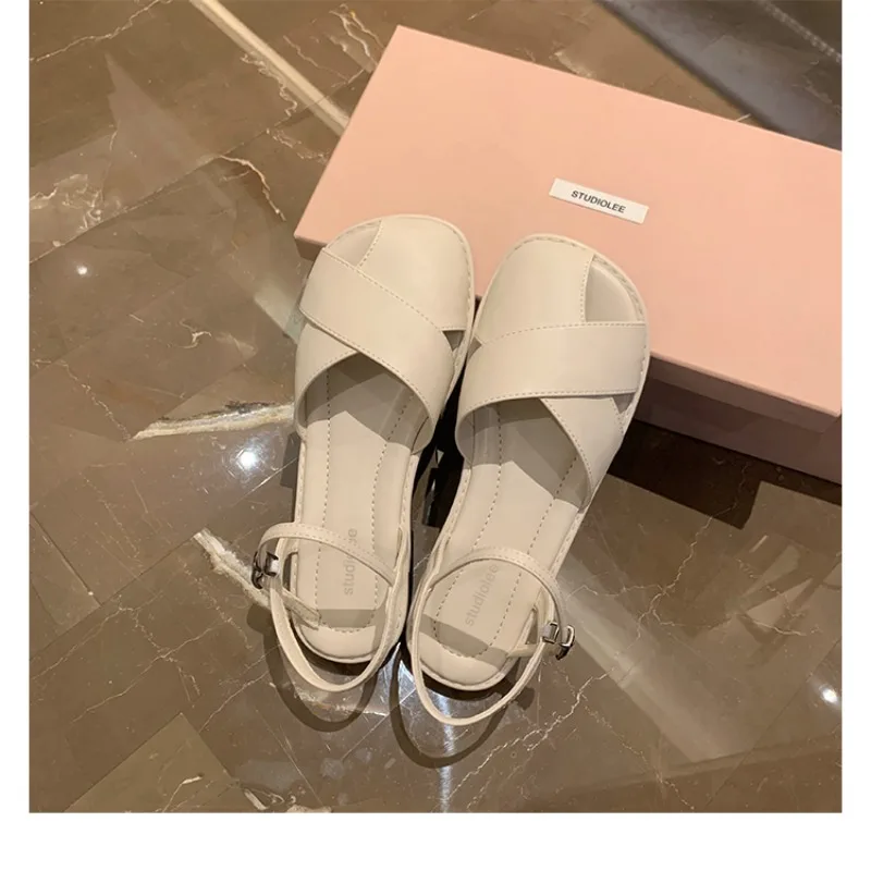 New Summer Fragrant Style Hollow Out One Line Buckle Low Heel Sandals for Children\'s Solid Color Baotou Flat Bottom Beach Shoes