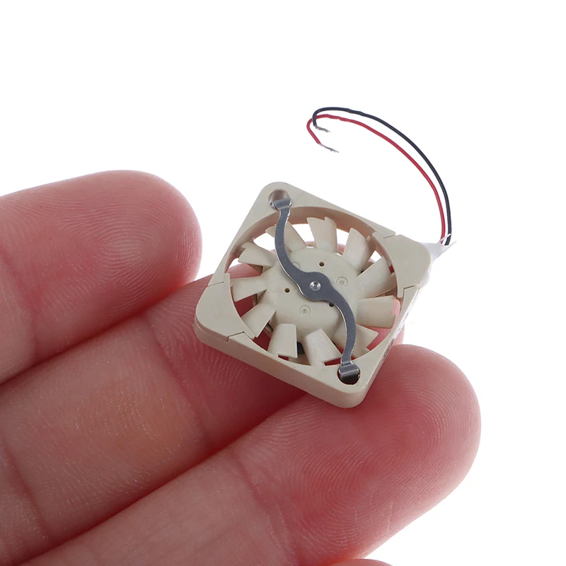 1 pieza 1703 1,7 cm 5V 3,3 v 1,7 cm ventilador de refrigeración Micro Uav de alto giro UF3H3-700 2 cables desnudos accesorios de ventilador de refrigeración para drones