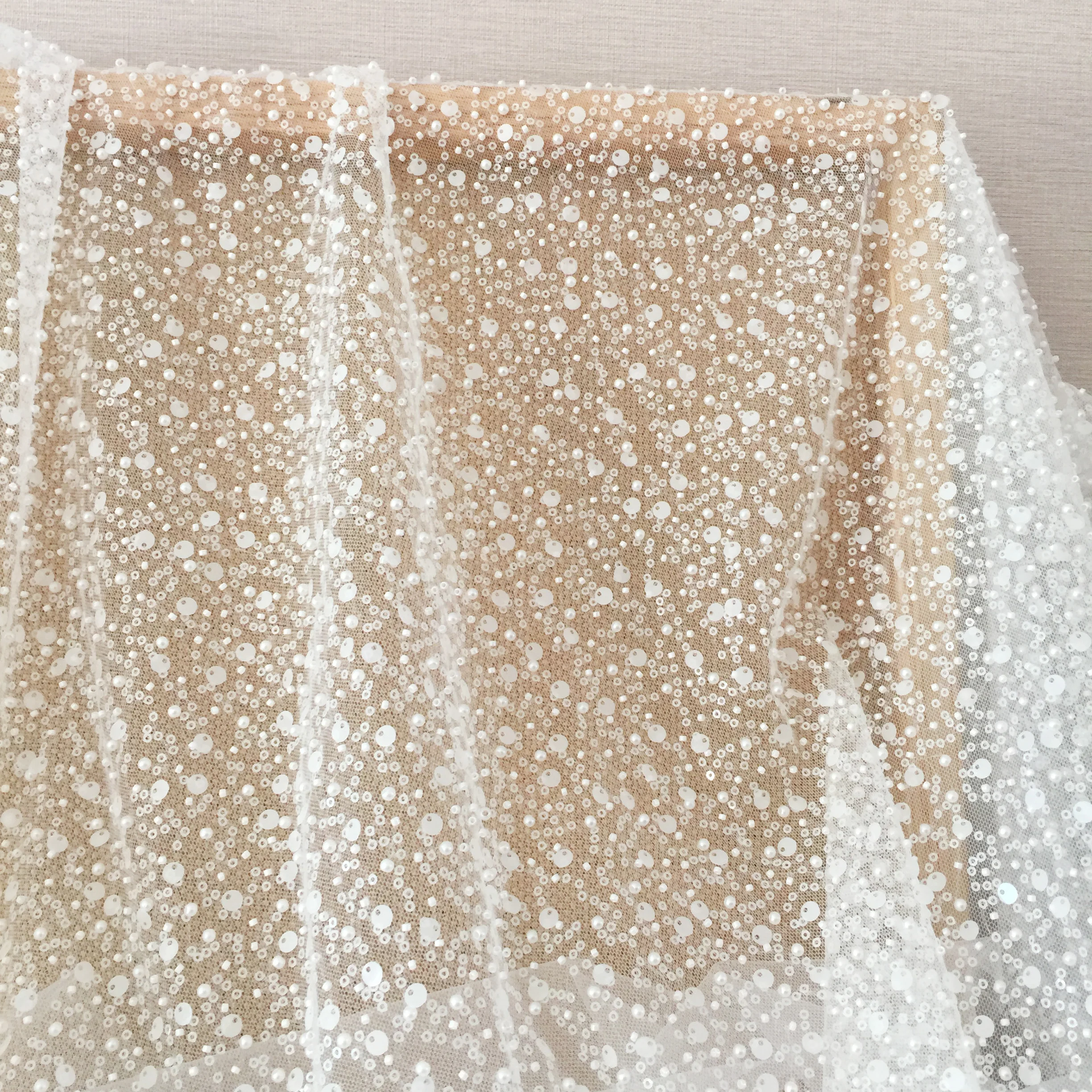 1 Yard 3D Perlen Porzellan Weiß Perle Perlen Spitze Stoff, Hochzeit Couture Braut Kleid Spitze Stoff von Hof – Detail 12