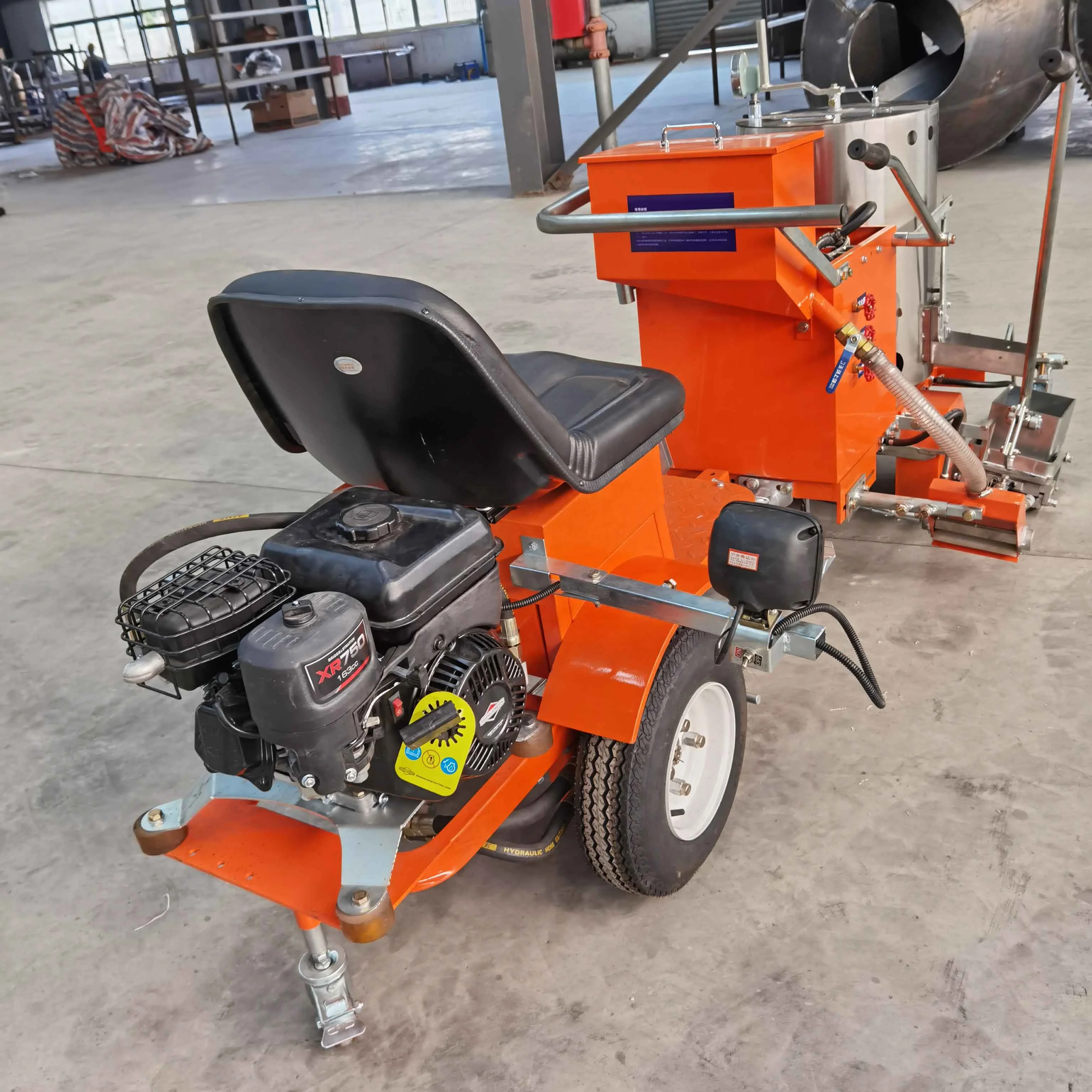 Customizable Highway Road Marking Machines For Various Pavement Scenes Engine And Pump Core Components