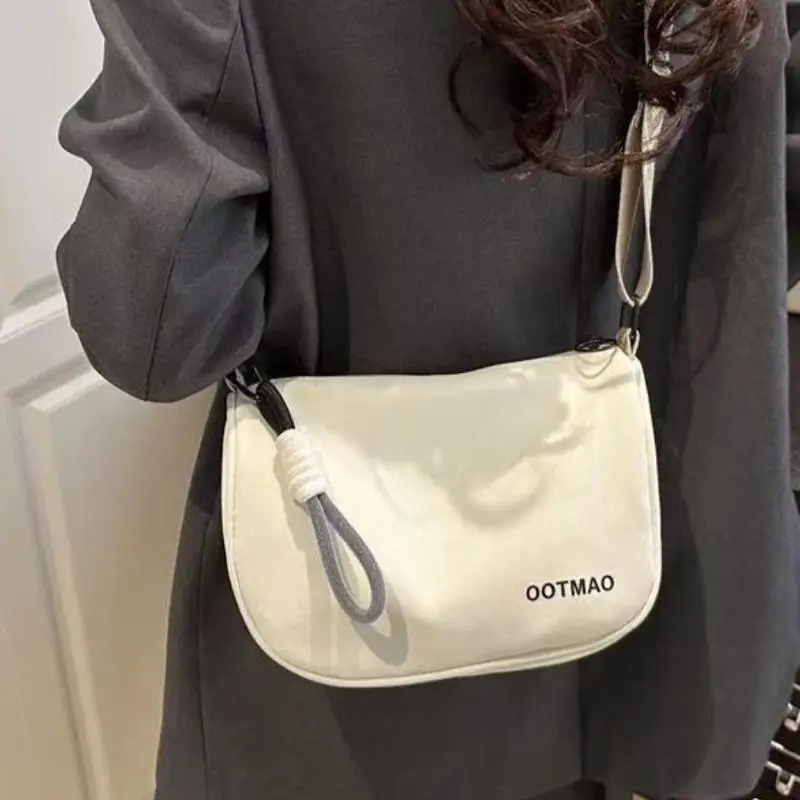 Simple Wide Strap Dumpling Shape Crossbody Bag Nylon Lightweight Women Daily Commute Single Shoulder Bag