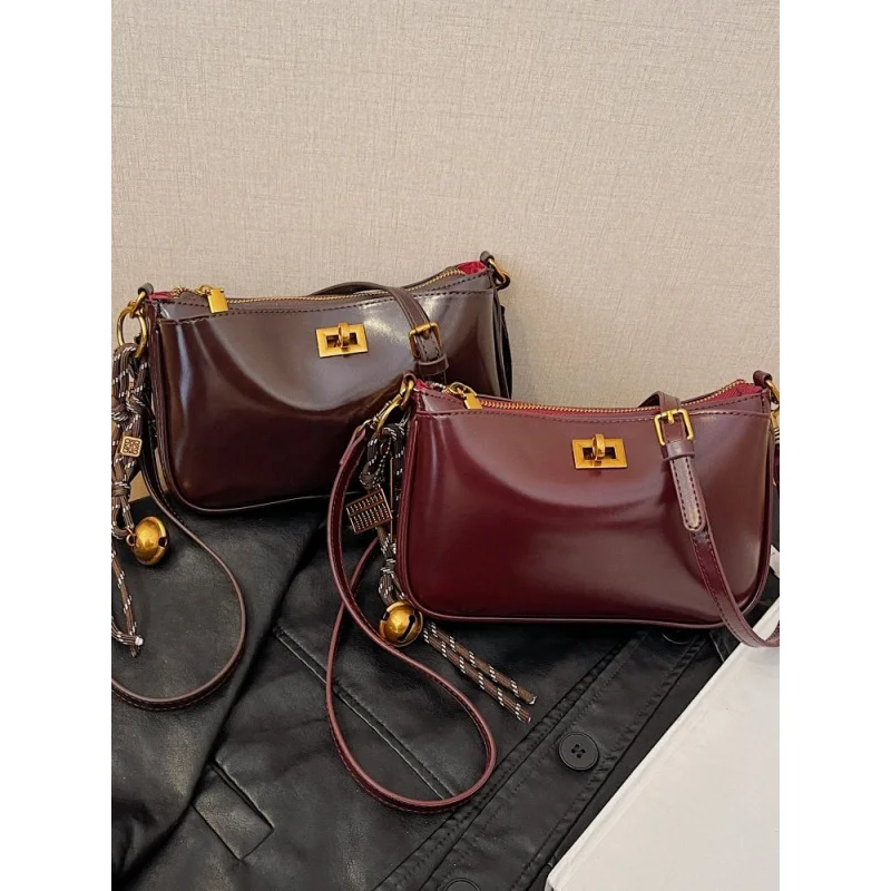 حقيبة ساعي عصرية للنساء من جلد البولي يوريثان، جيوب متعددة، حقيبة يد بكتف واحد، مقاس واحد، حقيبة سفر للعمل