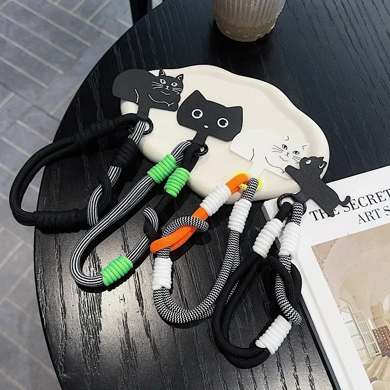 Simple and Fun Cat Card Hanging Rope Suitable for IPhone 16 Mobile Phone Short Outdoor Handheld Hanging Rope for Men and Women