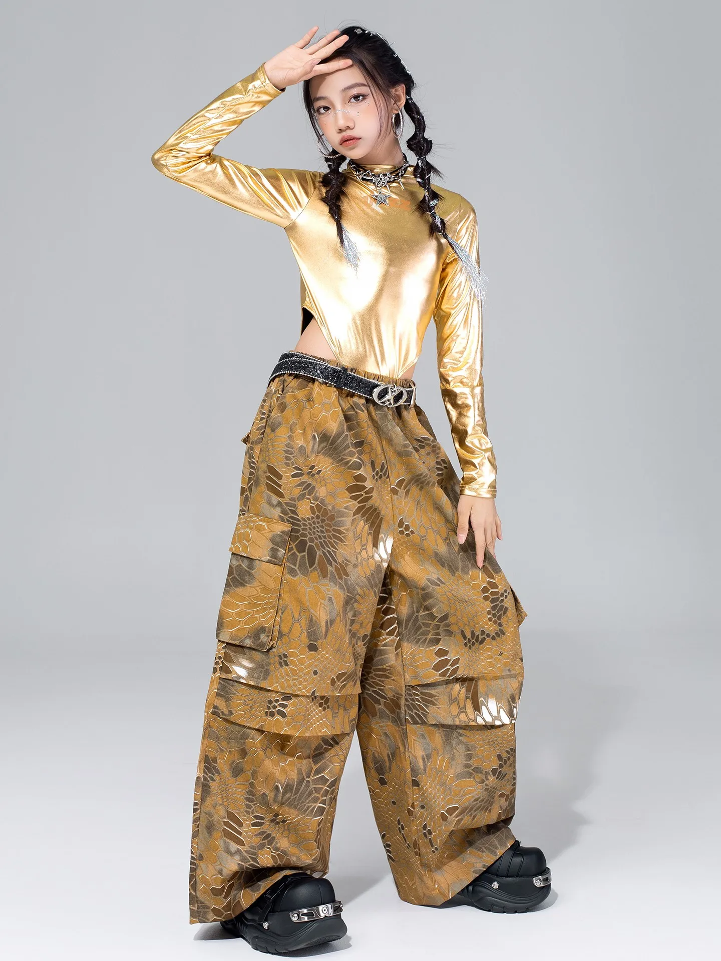 Kpop Ragazze Costumi di danza jazz Top dorati Pantaloni cargo Maniche lunghe Tuta da prestazione Hip Hop Abbigliamento da competizione Bambini BL17717