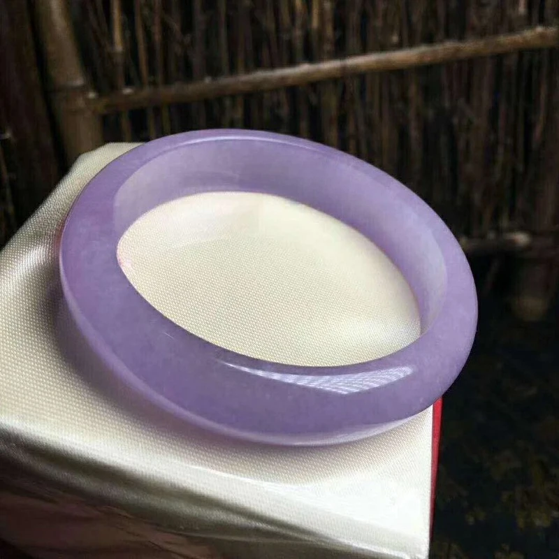 

Natural Violet Temperament Bracelet, Suitable for Daily Wear and Jade Bracelet