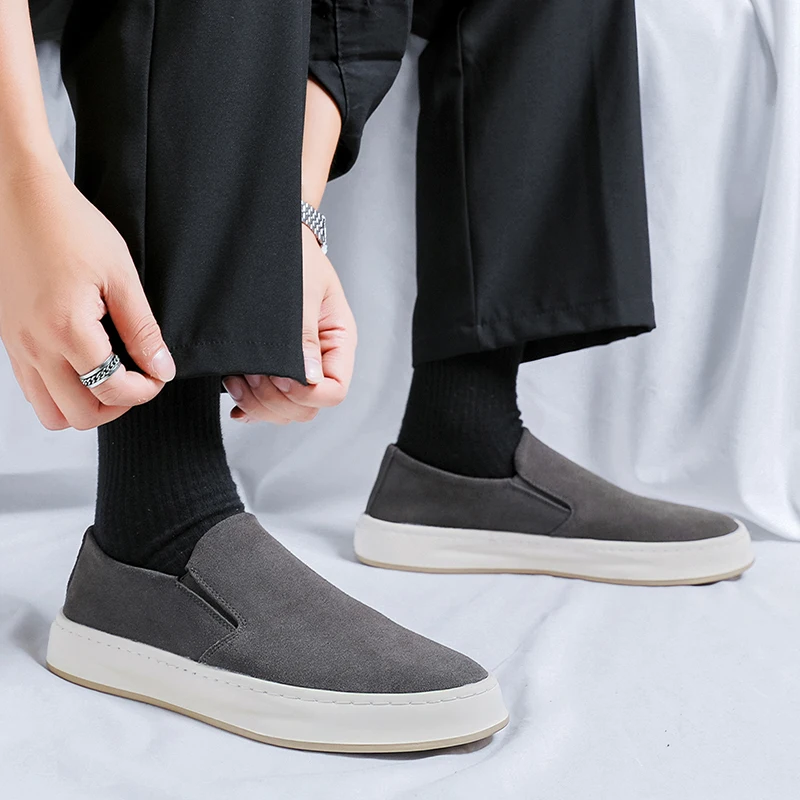 أحذية رجالية صيفية بدون كعب قابلة للتنفس كاجوال خفيفة الوزن ومريحة وبسيطة لزيادة الارتفاع