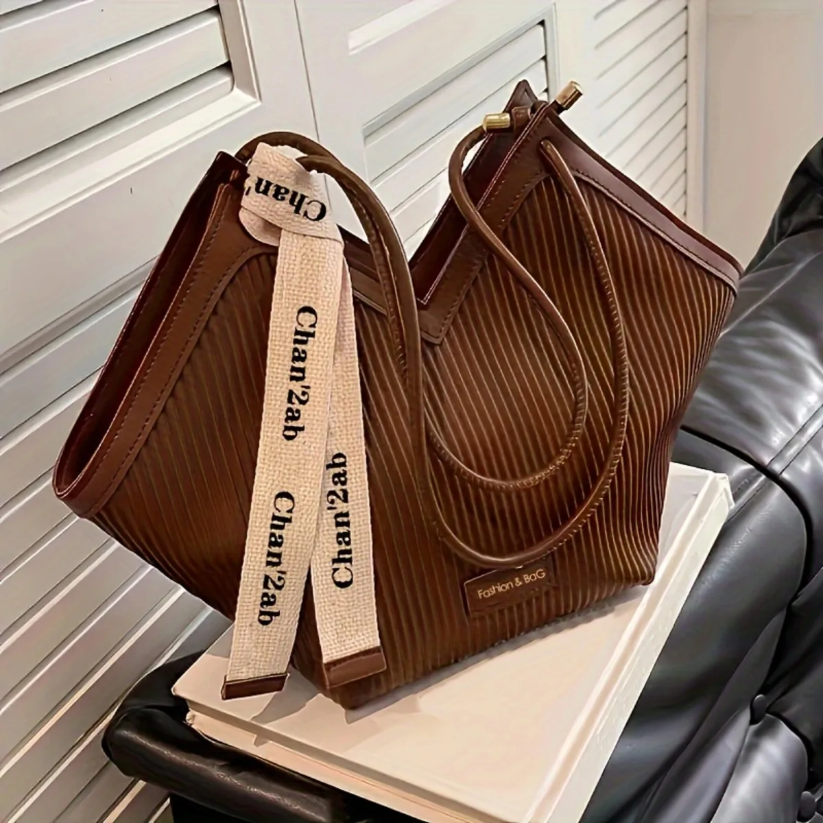 Love Design Tote Bag Trendy Casual Large-capacity Shoulder Bag Faux Leather Simple Handbag Shoulder Bags For Commuting Traving