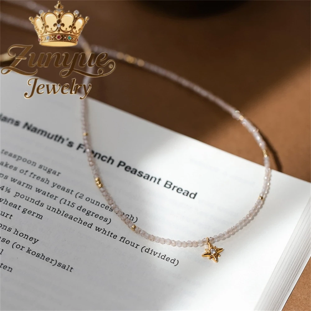 

Light Luxury And Niche Accessory For Women It Features A Simple Yet Sophisticated Collarbone Chain With Beaded Necklaces Elegant