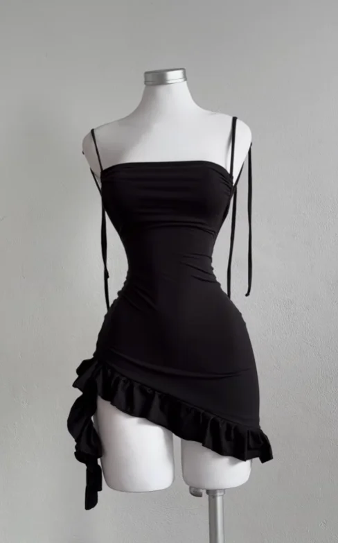 Vestido nuevo 2025 popular europeo y americano con estilo veraniego de alta gama Y2K sexy sin espalda con cordones y falda ajustada de chica atrevida 4
