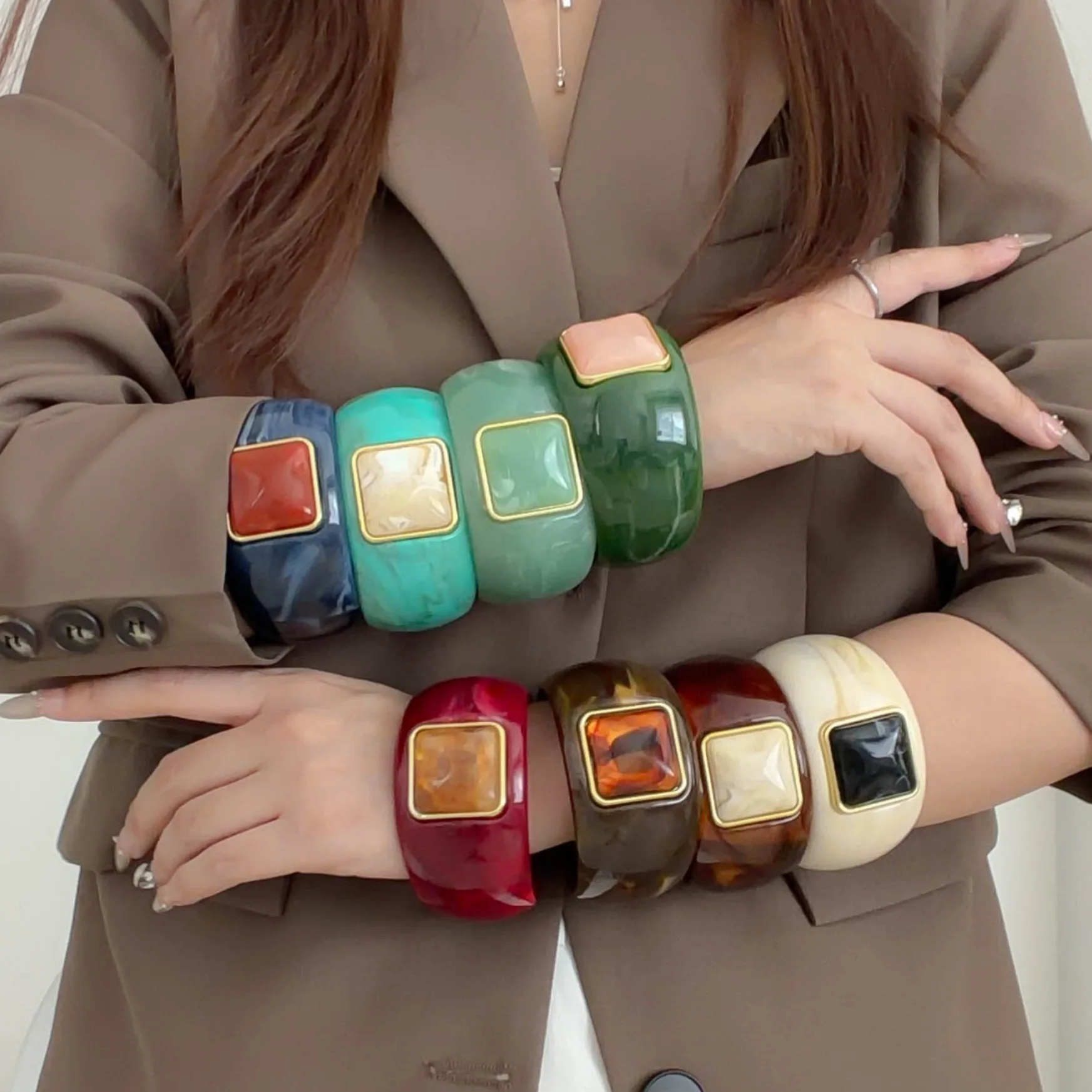 European and American Retro Dyed Color Y2K Resin Bracelet Personalized and Fashionable Bracelet Women's Light Luxury Jewelry