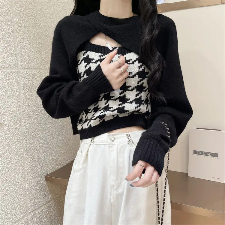 Knitted Cardigan Suspender Two-Piece Set 2024 Autumn New Hot Girl Suit Wearing Plaid Short Vest Women'S Top