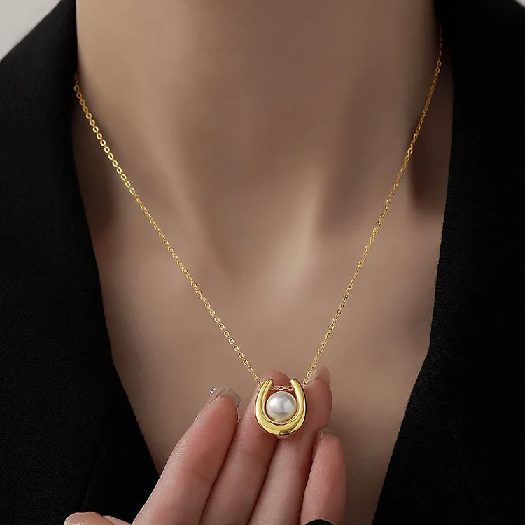Creative U Shaped Fake Pearl Necklace Horseshoe Choker for Women Mother Stainless Steel Jewelry Waterproof