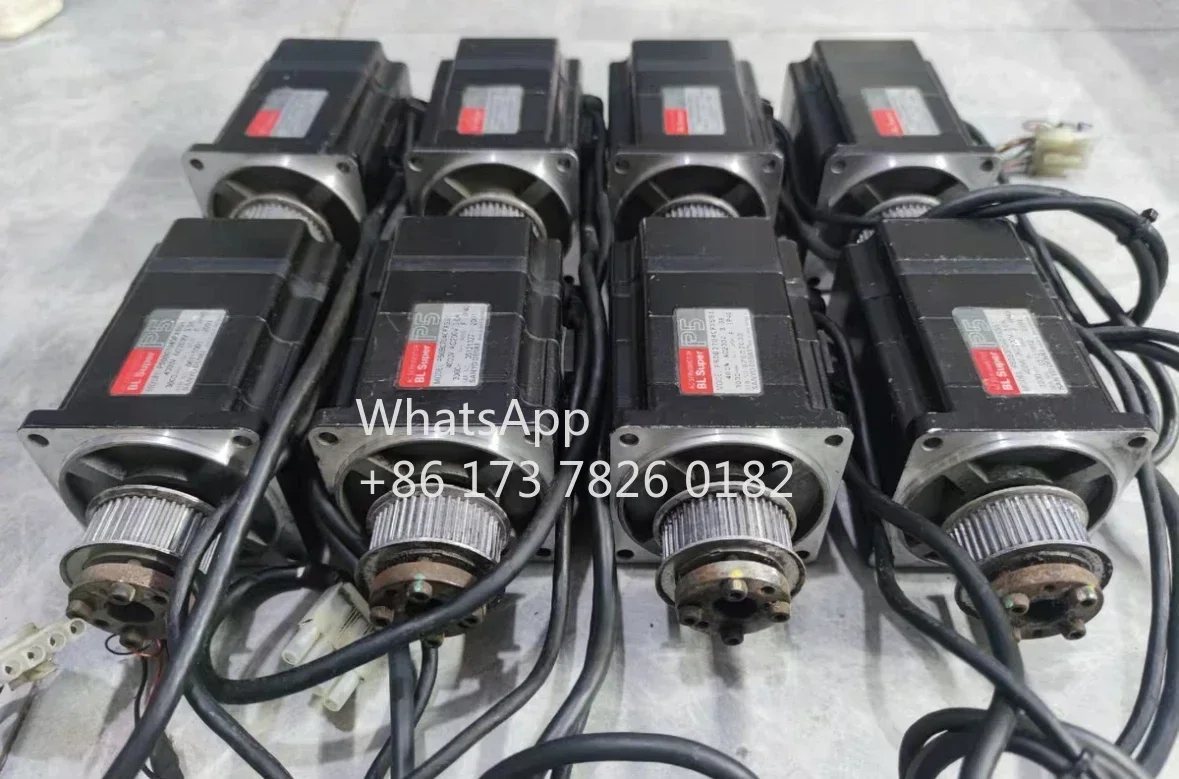 Servo motor usado 400W P50B07040FXSS1