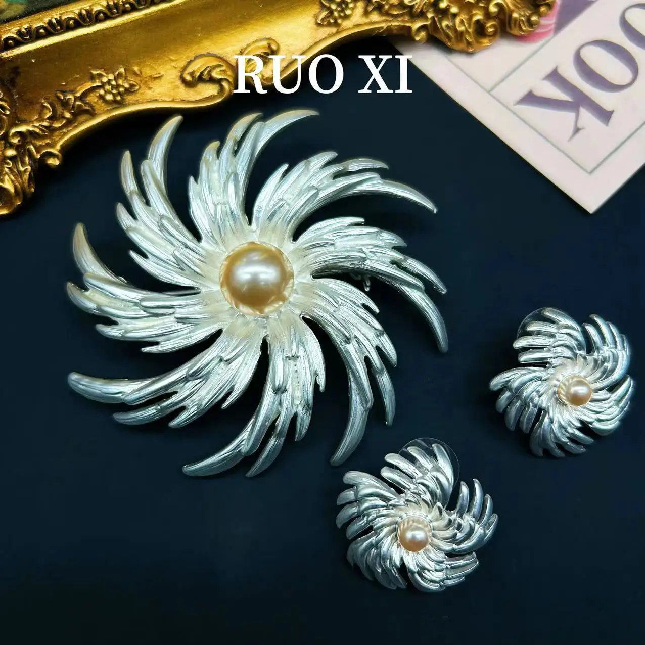 Vintage Women's Jewelry for Girls Monet Fireworks Pearl Flowers Necklace Earrings Wedding Evening Dress Accessories Gift Elegant