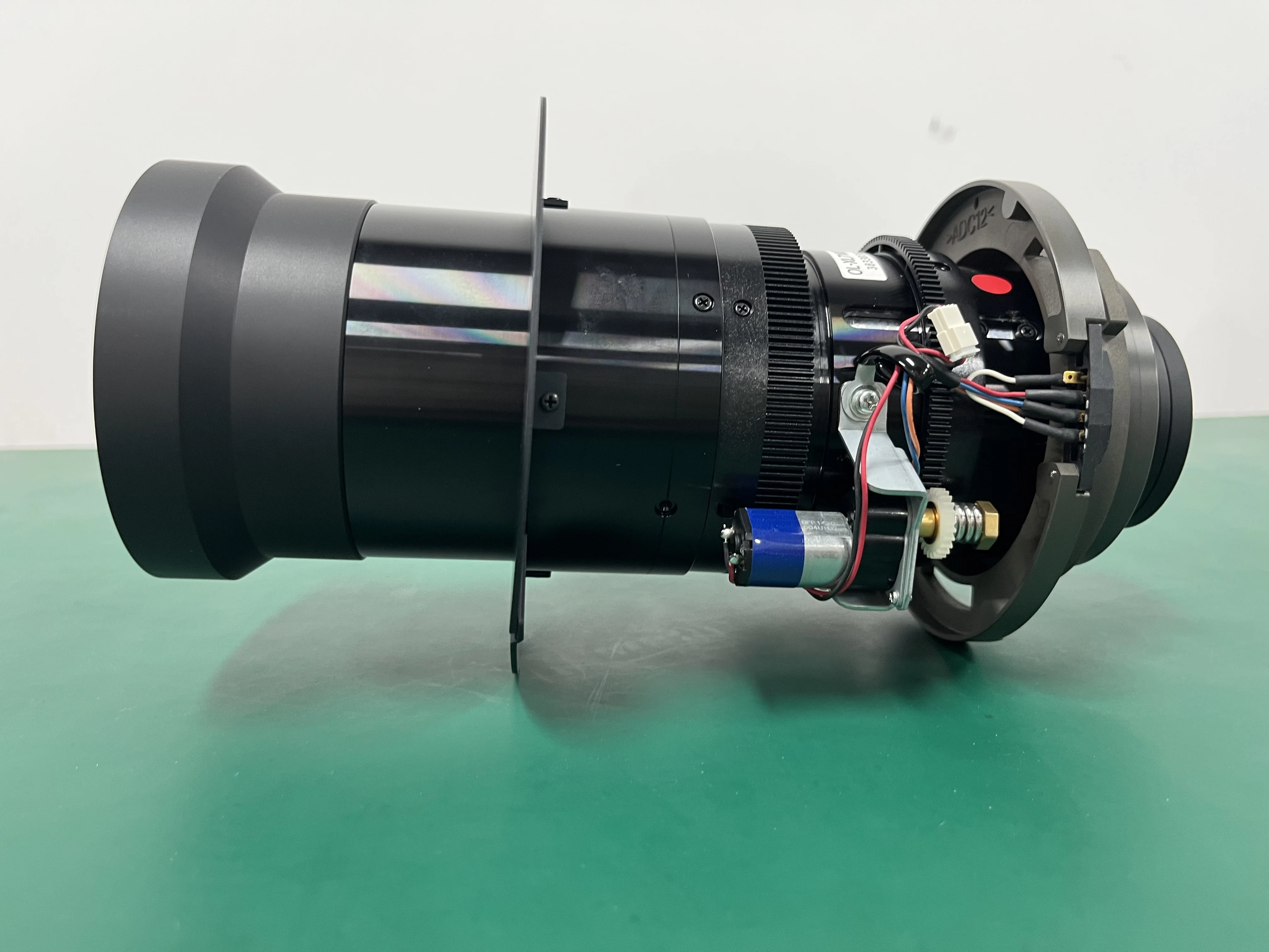 4.3-7.3 Ultra Long Throw Projector Lens Motorized Focus Zoom Suitable  LCD Panel 3x0.76 Projector