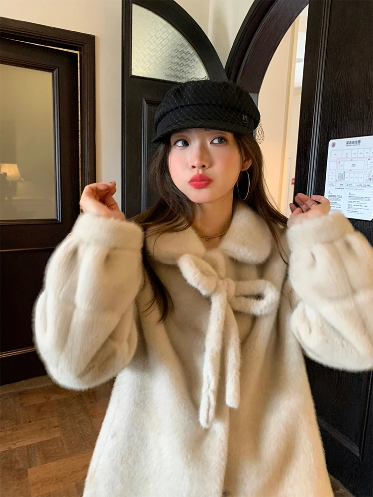 

Eco-Friendly Fur Jacket Women's Design Sensation Small Audience Integrated Leather And Fur Coat Warm Long Sleeve Commute Style