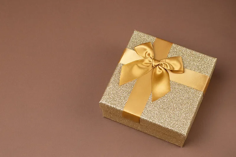 

HotRC CT-10B 2.4GHz 10-Channel Remote Controller | Color Screen, 10-CH Receiver Included – For RC Cars, Ships & Tanks