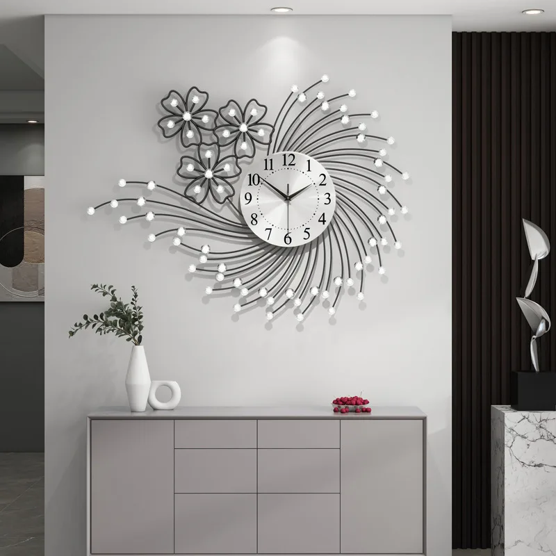 

Роскошные современные настенные часы для гостиной, сверление не требуется, бесшумные часы с минималистичным декором, креативные железные художественные настенные часы